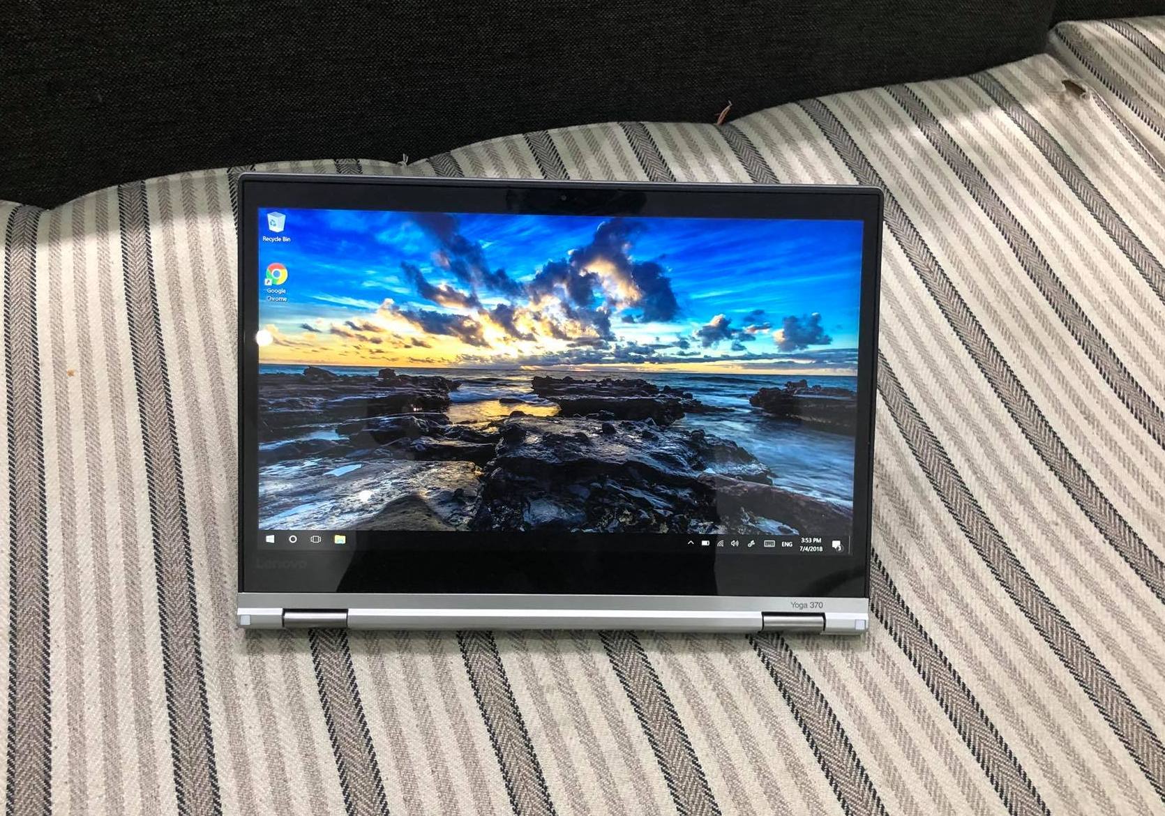 Lenovo ThinkPad Yoga 370-1.jpg